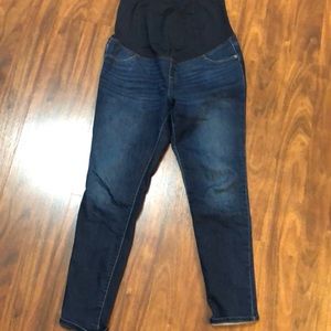 Maternity jeans in great condition. Size 8/29R.